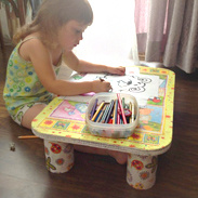 Картонні дитячі меблі купити Київ. Дитячі меблі з картону купити. Столик з картону. картонний столик